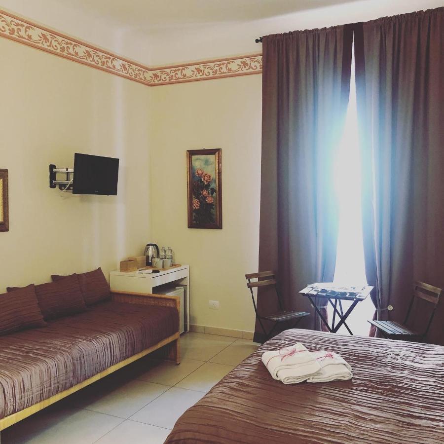 Via Fiume Cento 17 Hotel La Spezia Exterior photo